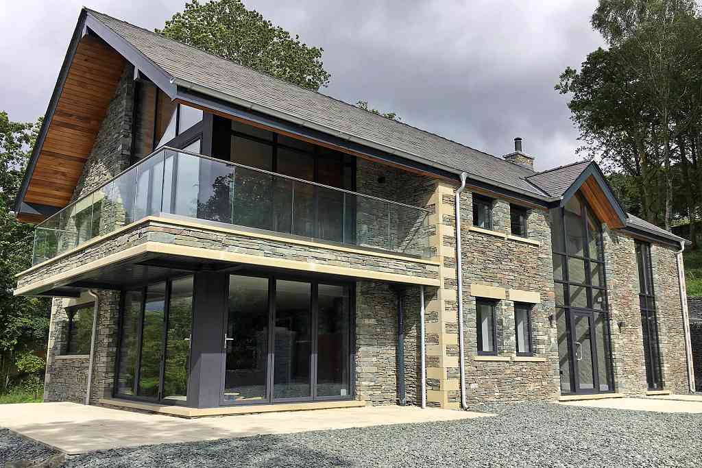 Smart MC curtain wall feature glazing installed at Lake Windermere in Cumbria