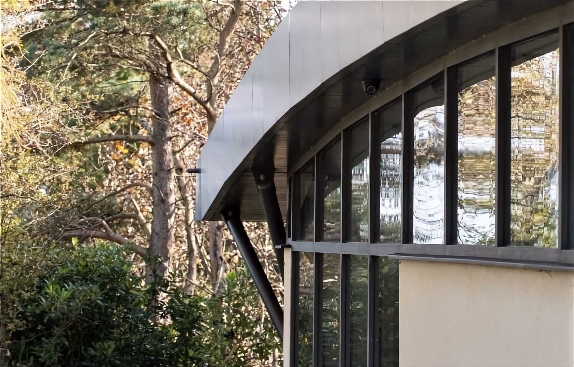 shaped window designs